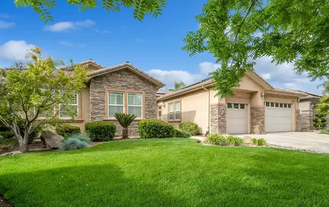5928 W Robin Ave, Visalia, CA 93291