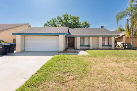 1930 E Andrea Ct, Visalia, CA 93292