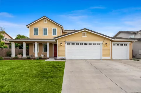 6227 W Lark Ave, Visalia, CA 93291