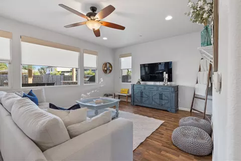 1165 Par Ave, Lemoore, CA 93245 photo 8