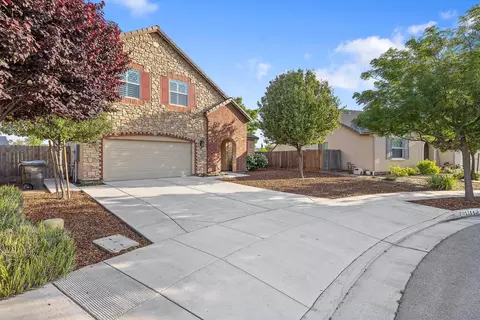 1165 Par Ave, Lemoore, CA 93245 photo 2