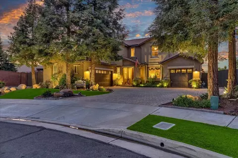 3558 W Delaware Ct, Visalia, CA 93291