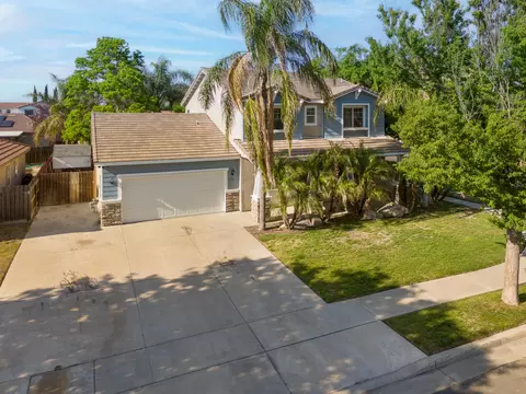 2796 Azalea Ave, Tulare, CA 93274