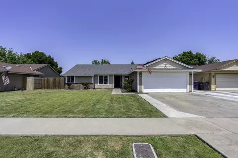 1444 Baywood Ave, Tulare, CA 93274