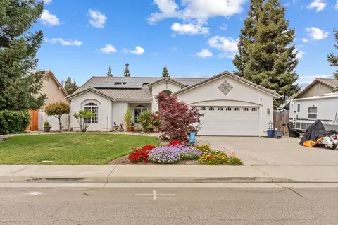 2538 W Perez Ave, Visalia, CA 93291