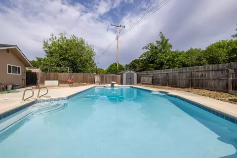 Exterior - 1523 E Boyer Dr, Tulare, CA 93274 photo 6 of 6