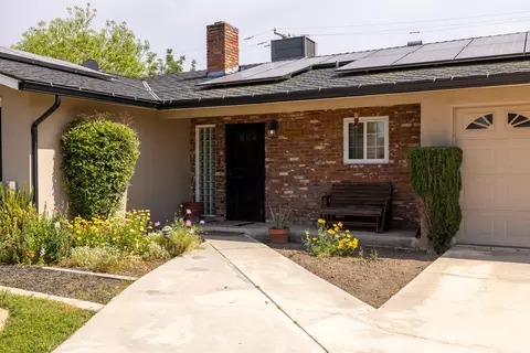 Exterior - 1523 E Boyer Dr, Tulare, CA 93274 photo 3 of 6