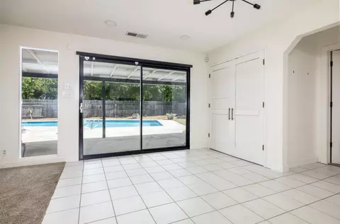Living - 1523 E Boyer Dr, Tulare, CA 93274 photo 1 of 5