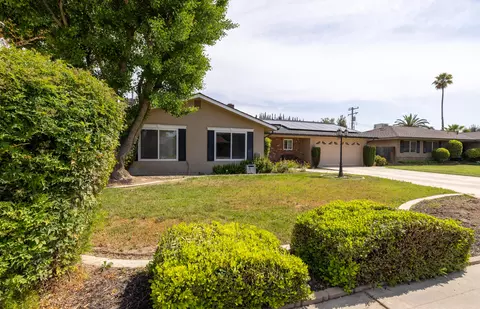 Exterior - 1523 E Boyer Dr, Tulare, CA 93274 photo 2 of 6