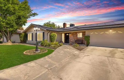 1523 E Boyer Dr, Tulare, CA 93274