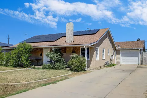 Exterior - 1406 De Witt Ave, Sanger, CA 93657 photo 2 of 6