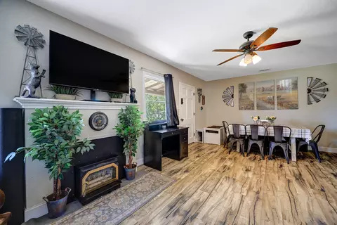 Dining - 1406 De Witt Ave, Sanger, CA 93657 photo 4 of 4