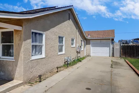 Other - 1406 De Witt Ave, Sanger, CA 93657 photo 1 of 8