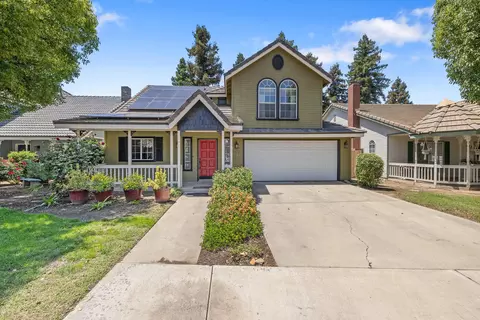 925 S Pinkham St, Visalia, CA 93292