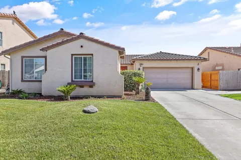 2285 Freedom St, Hanford, CA 93230