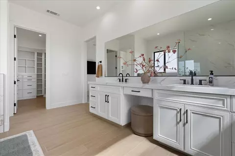 Bath - Undisclosed, Exeter, CA 93221 photo 7 of 9