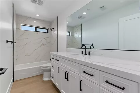 Bath - Undisclosed, Exeter, CA 93221 photo 8 of 9