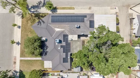 View/Area - 300 Valencia Dr, Exeter, CA 93221 photo 2 of 6
