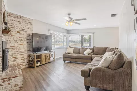 Other - 300 Valencia Dr, Exeter, CA 93221 photo 2 of 10