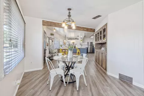 Dining - 300 Valencia Dr, Exeter, CA 93221 photo 2 of 6