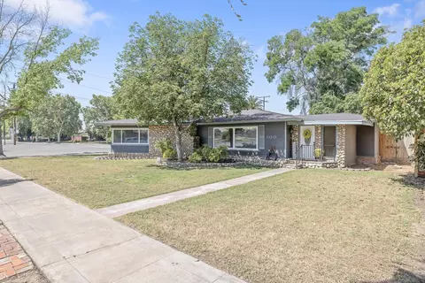 Exterior - 300 Valencia Dr, Exeter, CA 93221 photo 15 of 16