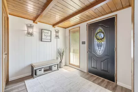 Entry Way - 300 Valencia Dr, Exeter, CA 93221 photo 1 of 9