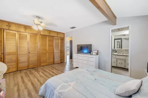 Bedroom - 300 Valencia Dr, Exeter, CA 93221 photo 4 of 9