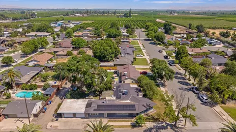 View/Area - 300 Valencia Dr, Exeter, CA 93221 photo 6 of 6