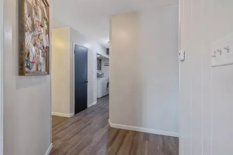 Entry Way - 300 Valencia Dr, Exeter, CA 93221 photo 6 of 9
