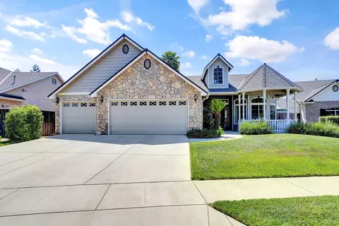 6225 W School Ave, Visalia, CA 93291