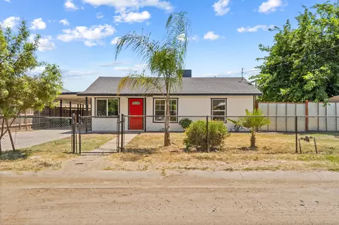 887 E Isham, Porterville, CA 93257