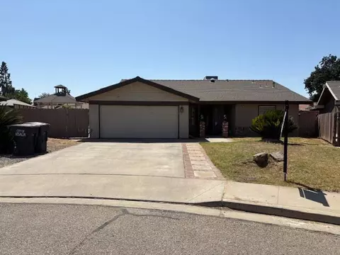 1607 S Sowell Ct, Visalia, CA 93277