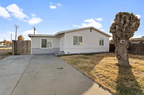 621 Florinda St, Hanford, CA 93230