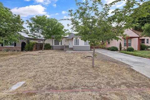 1605 Middleton St, Hanford, CA 93230