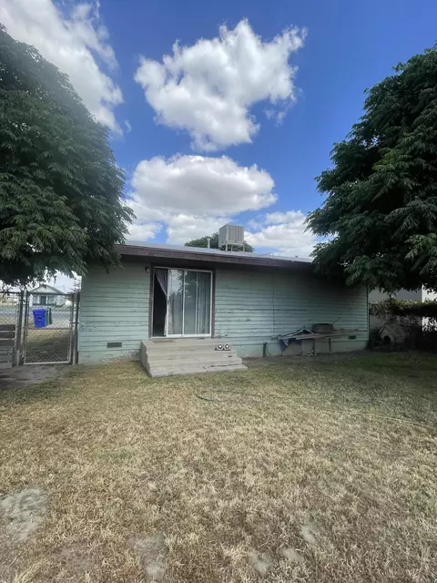 Exterior - 269 S Evans Rd, Tipton, CA 93272 photo 6 of 9