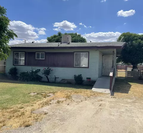 269 S Evans Rd, Tipton, CA 93272