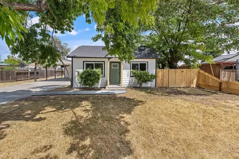 531 W Firebaugh Ave, Exeter, CA 93221