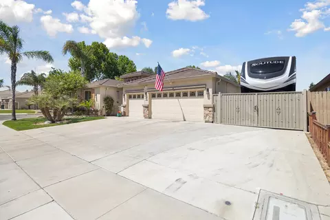 197 Hampton St, Tulare, CA 93274 photo 2