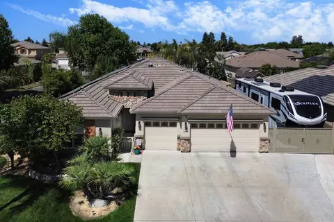 197 Hampton St, Tulare, CA 93274 photo 3