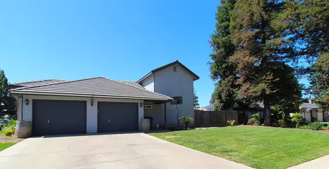 Exterior - 210 Hampton Ct, Exeter, CA 93221 photo 4 of 8