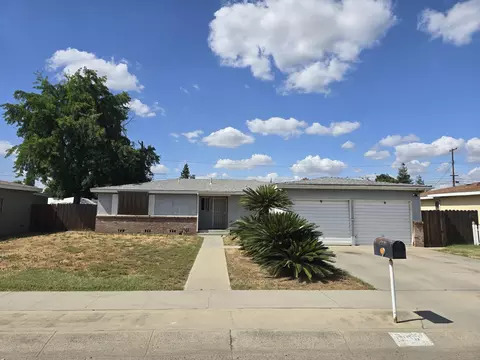 256 E Gail Ave, Tulare, CA 93274