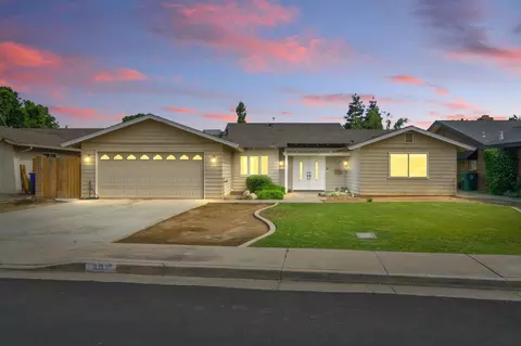 707 W Pine St, Exeter, CA 93221