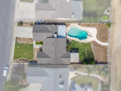 View/Area - 707 W Pine St, Exeter, CA 93221 photo 3 of 6