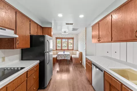 Kitchen - 707 W Pine St, Exeter, CA 93221 photo 2 of 6