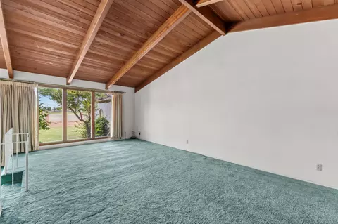 Living - 707 W Pine St, Exeter, CA 93221 photo 1 of 10