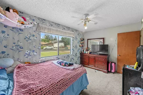 Bedroom - 707 W Pine St, Exeter, CA 93221 photo 4 of 8