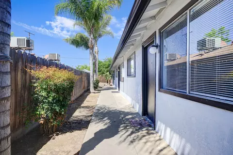 525 S Santa Fe St, Visalia, CA 93277
