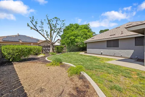 Exterior - 1314 Lincoln Ln, Lemoore, CA 93245 photo 14 of 14