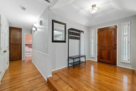 Entry Way - 1314 Lincoln Ln, Lemoore, CA 93245 photo 3 of 11