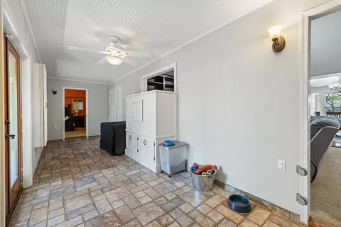 Entry Way - 1314 Lincoln Ln, Lemoore, CA 93245 photo 7 of 11